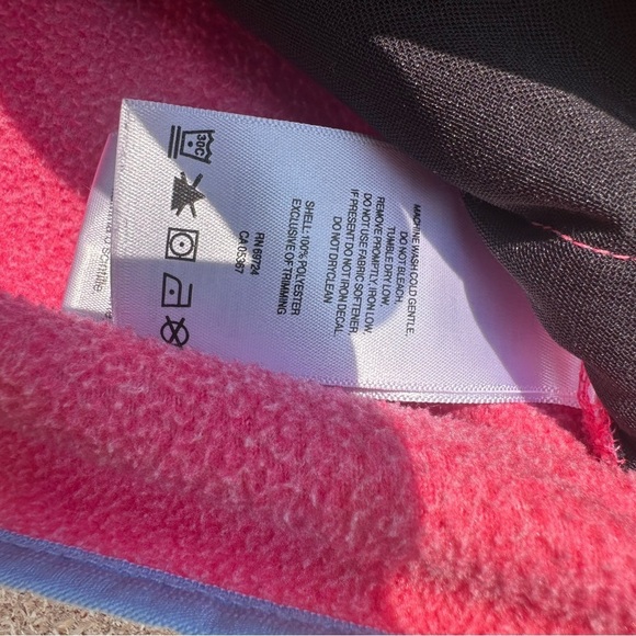 Columbia Raspberry Fleece Vest with Blue Accents Size XL - Picture 2 of 7